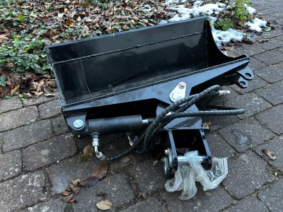 Minigraver med ekstra skovle
